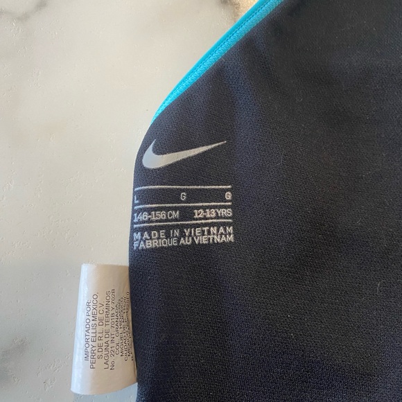 Nike girls butterfly swimsuit size large. - Picture 9 of 12